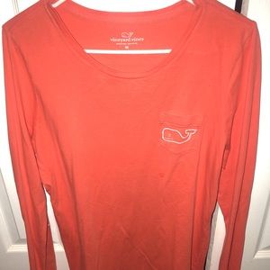 Women’s Vineyard Vines Tee- Size Medium
